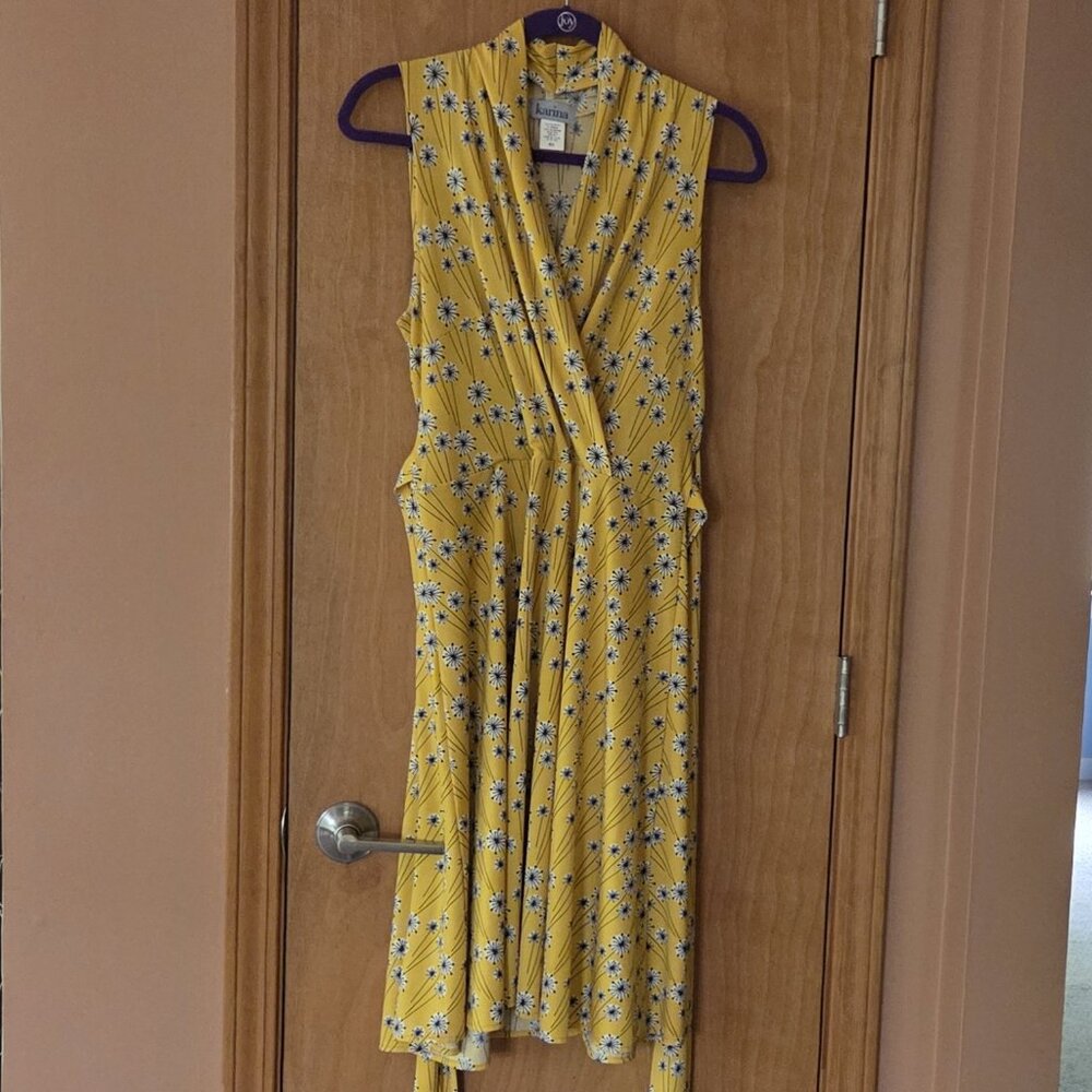 Karina Ruby Style Sleeveless Yellow and Black Flower Print Dress